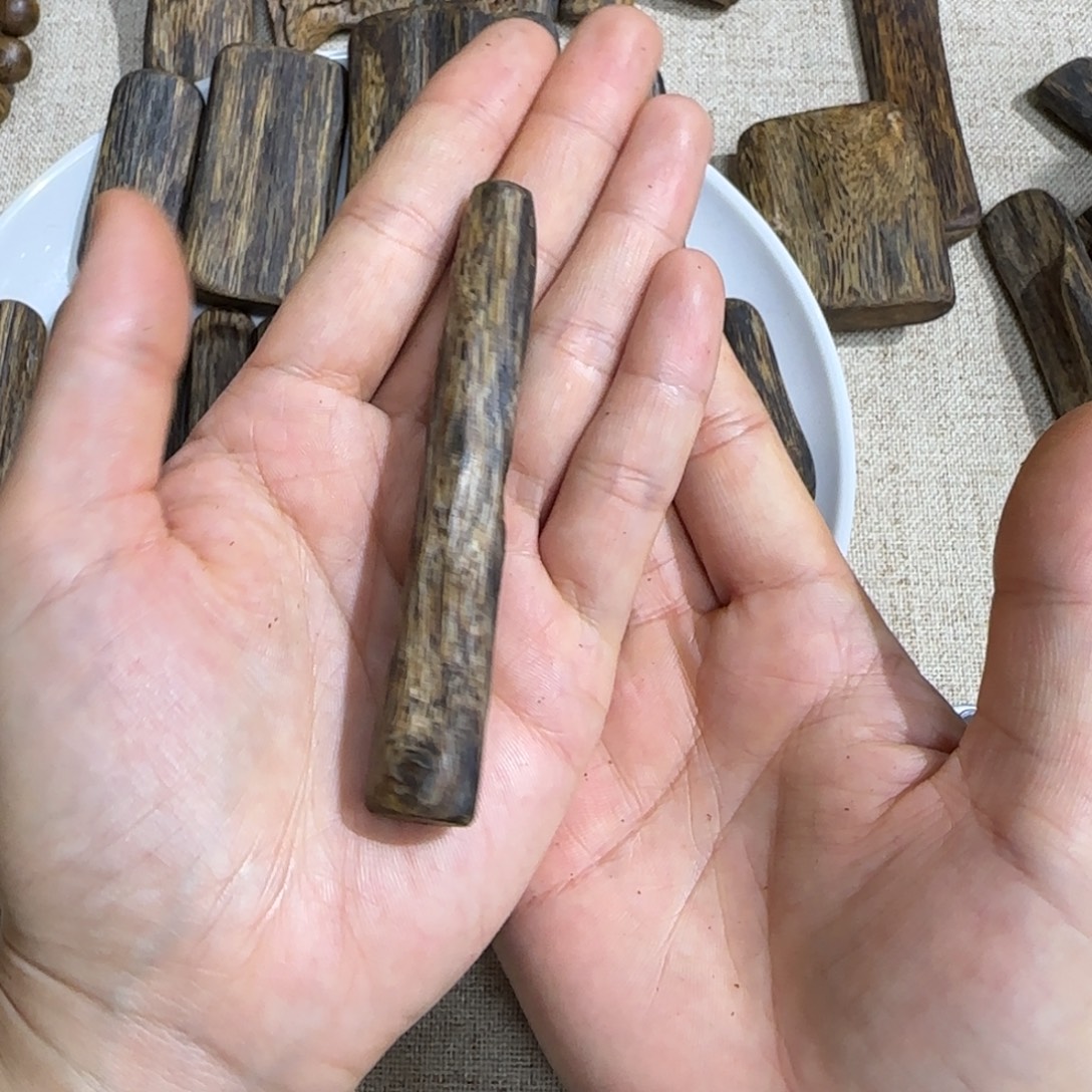手把件沉香奇楠沉香手把件10.7克