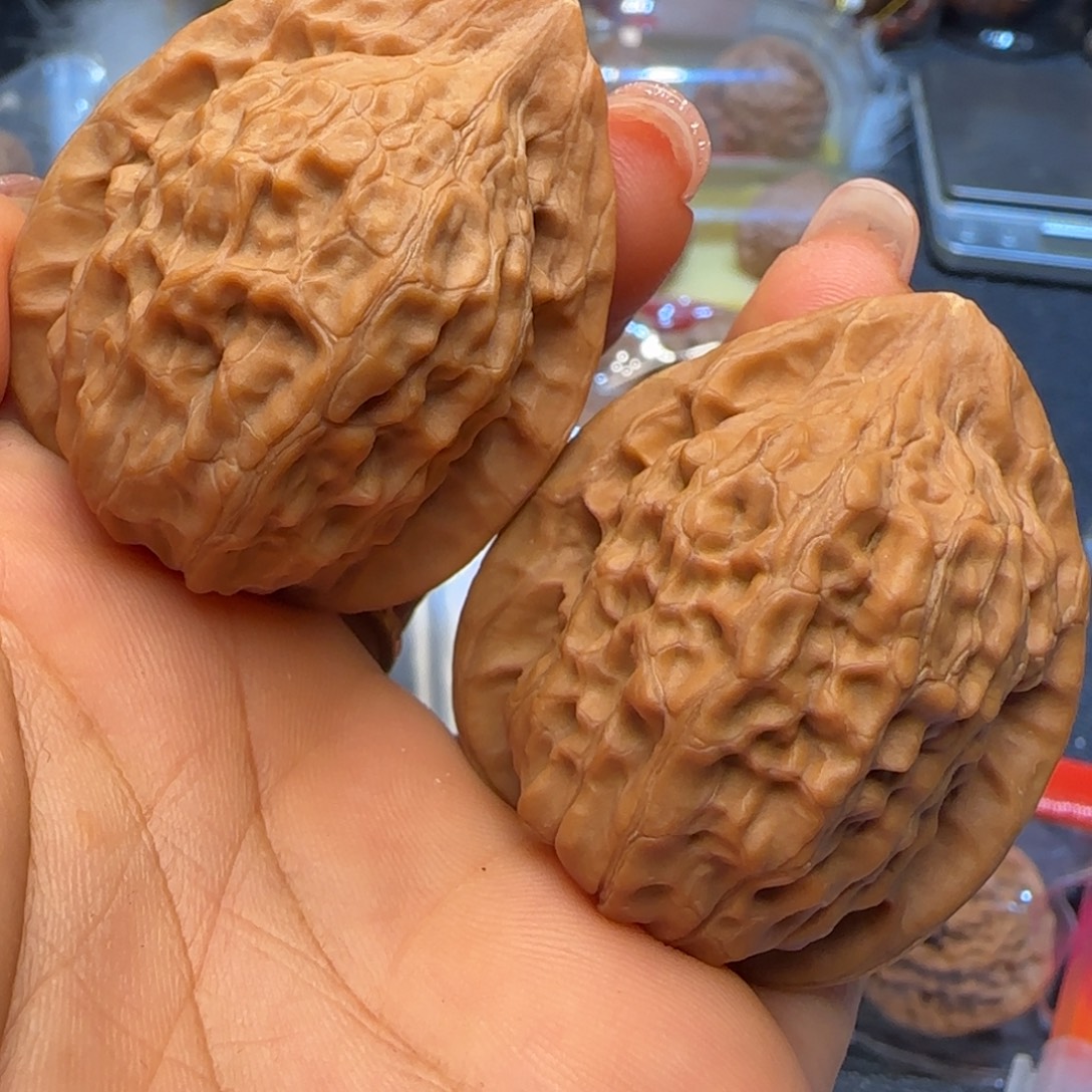 渭***白文玩核桃吊坠39.5四眼鸡心➕打底