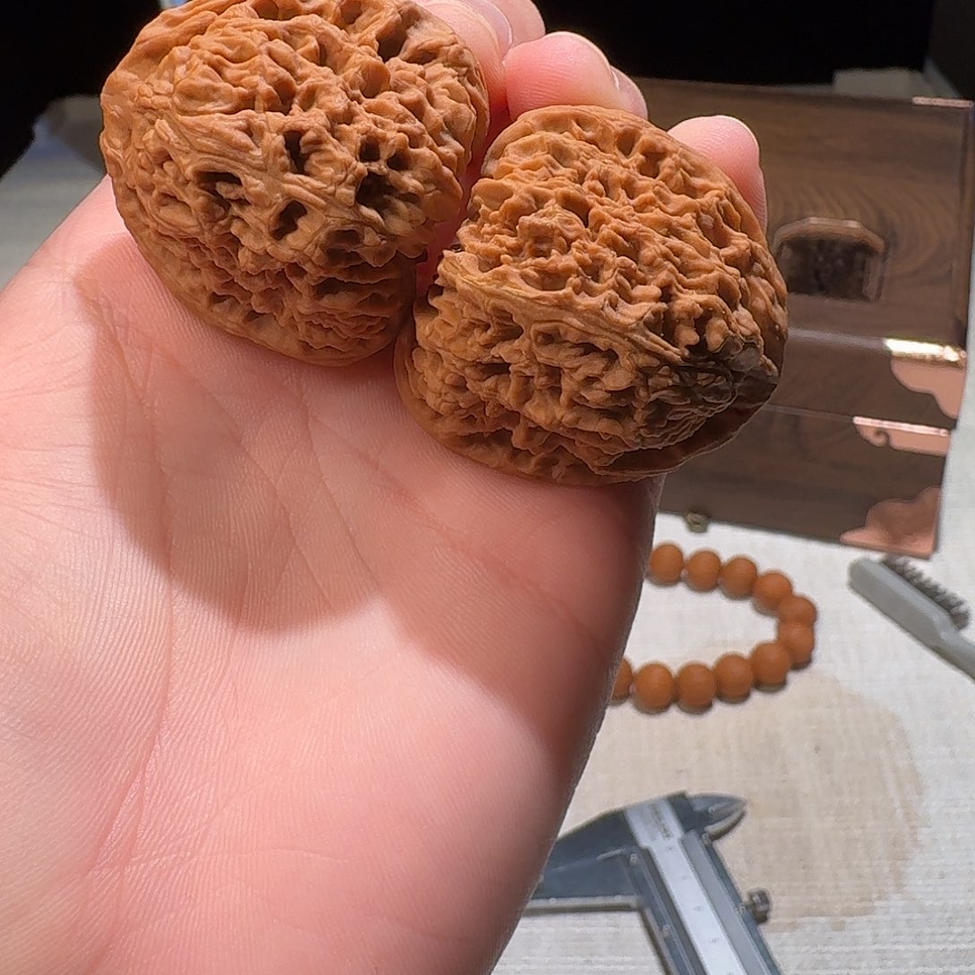 R***h吊坠文玩核桃42 南疆