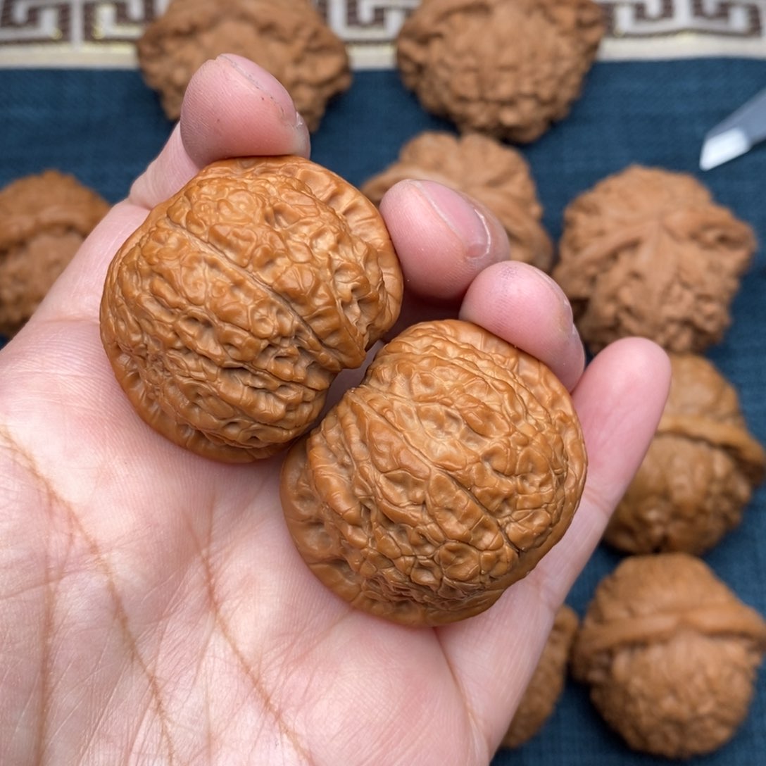 文玩核桃把件36.8毕业平谷血麒麟全品