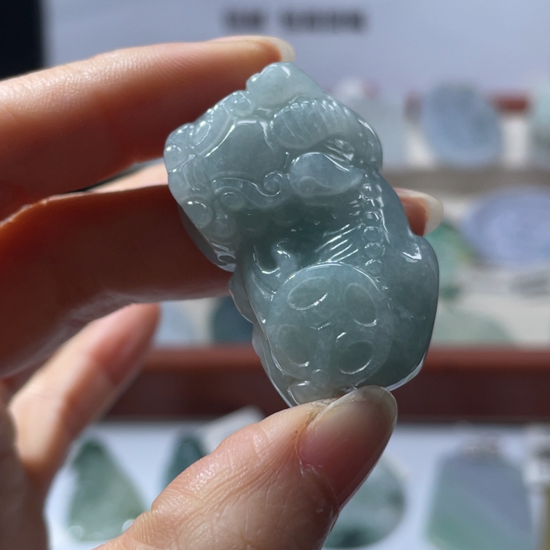 翡翠未镶嵌颈饰翡翠6