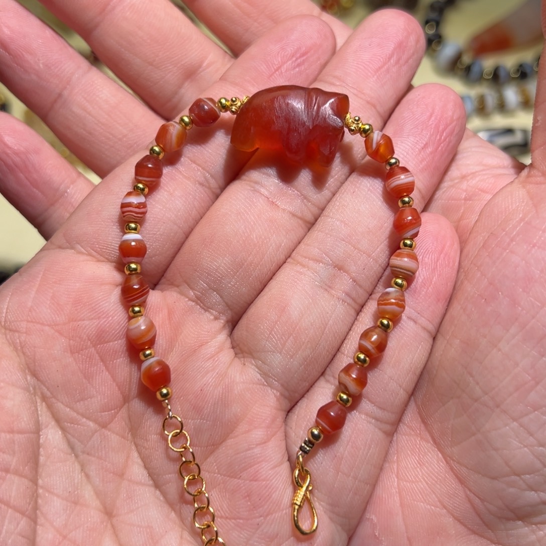 玛瑙/玉髓颈饰未镶嵌