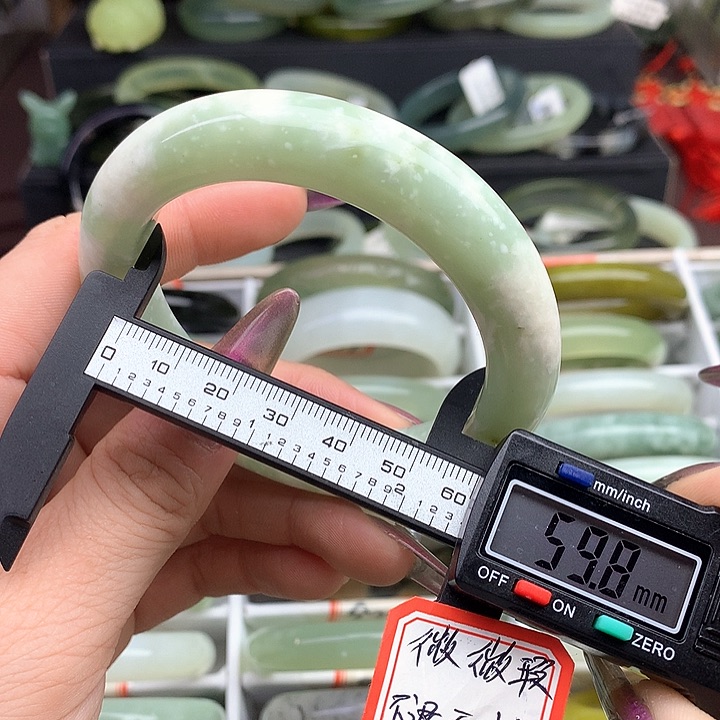 蛇纹石玉手镯未镶嵌961