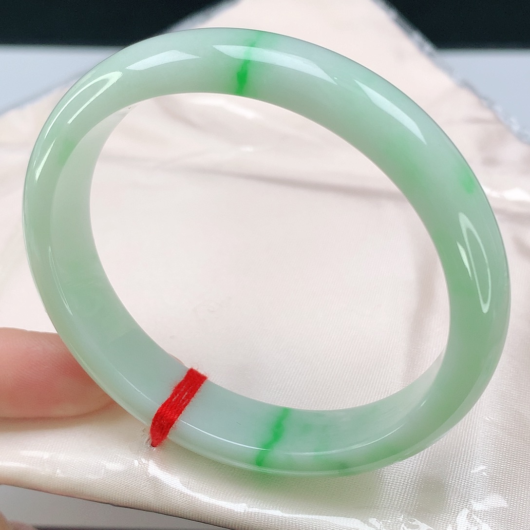 未镶嵌手镯翡翠56贵妃镯