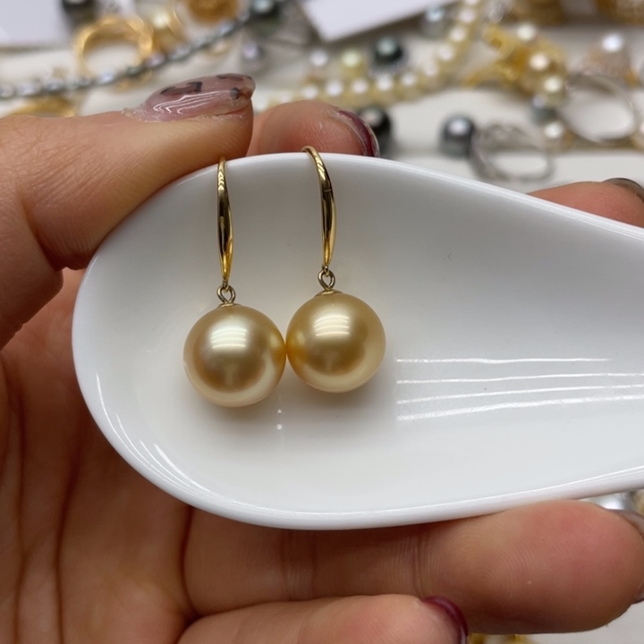 海水珍珠耳饰18K金镶嵌