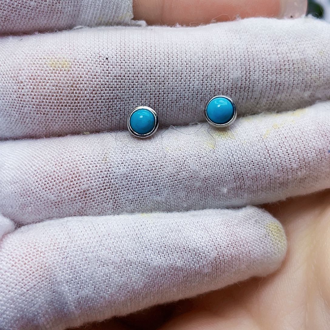 绿松石未镶嵌饰品