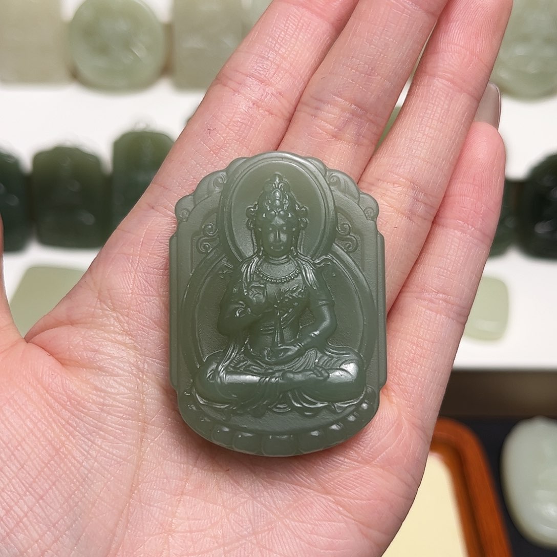 和田玉颈饰未镶嵌小*