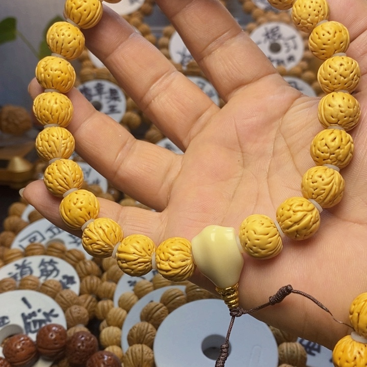 【闪购商品】没***困桃核雕刻手串手链