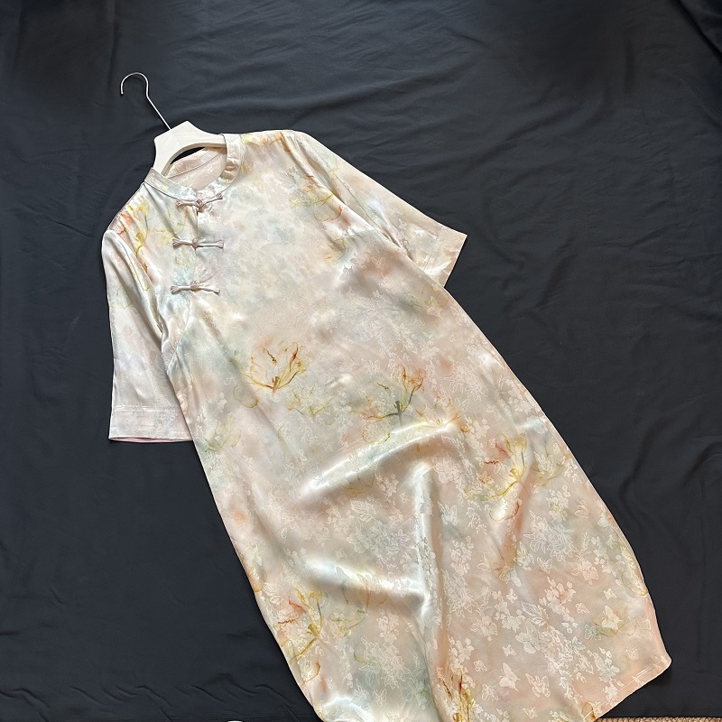 新中式老料重工气质时尚宽松连衣裙2372