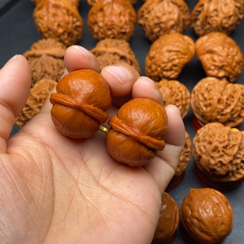 【闪购商品】文玩核桃把件海豚