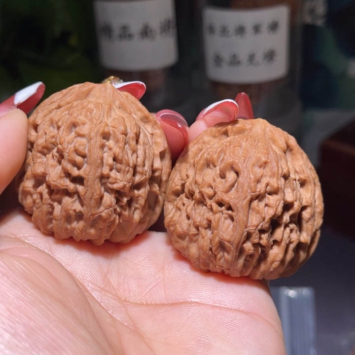 文玩核桃吊坠           42