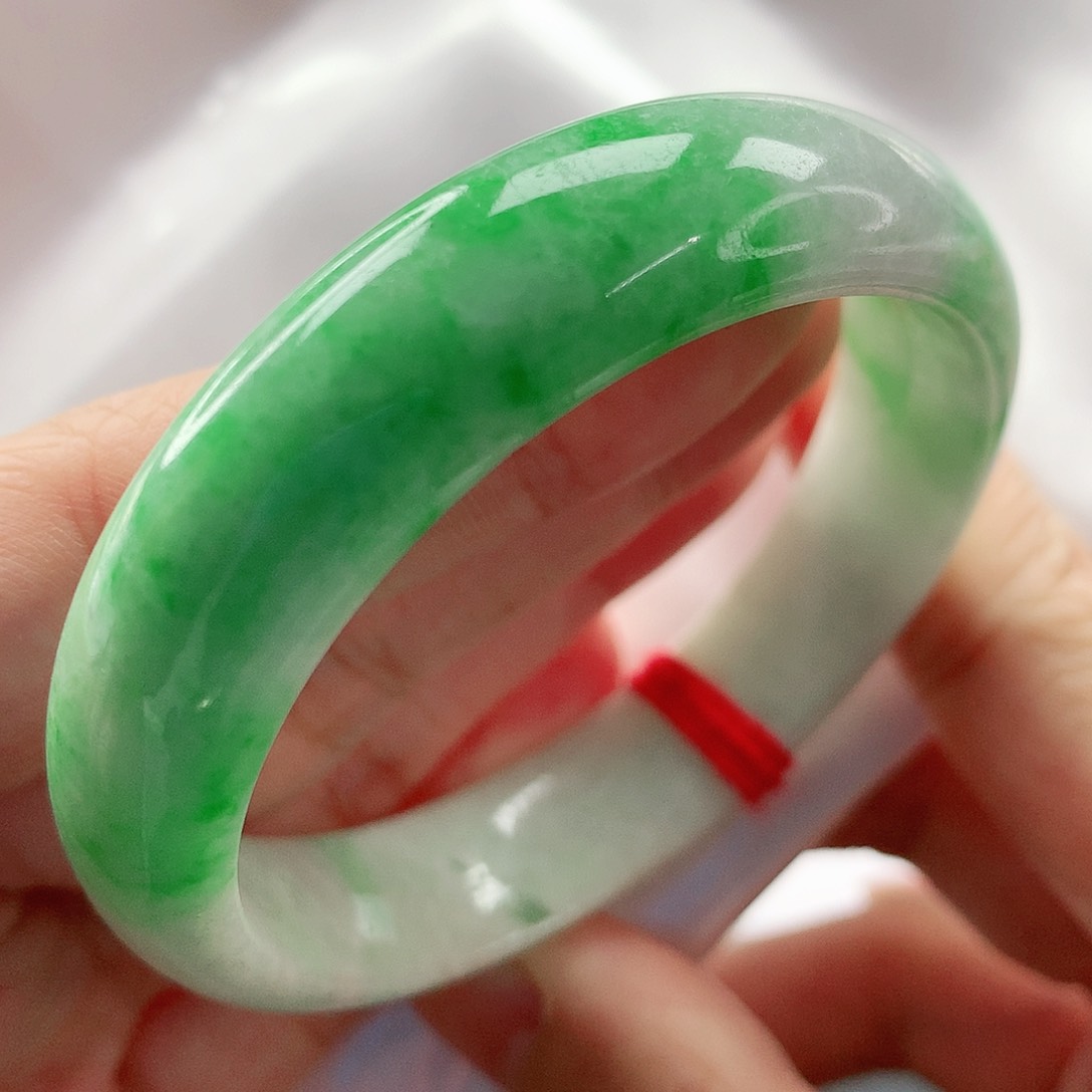 翡翠手镯（贵妃镯）未镶嵌，082