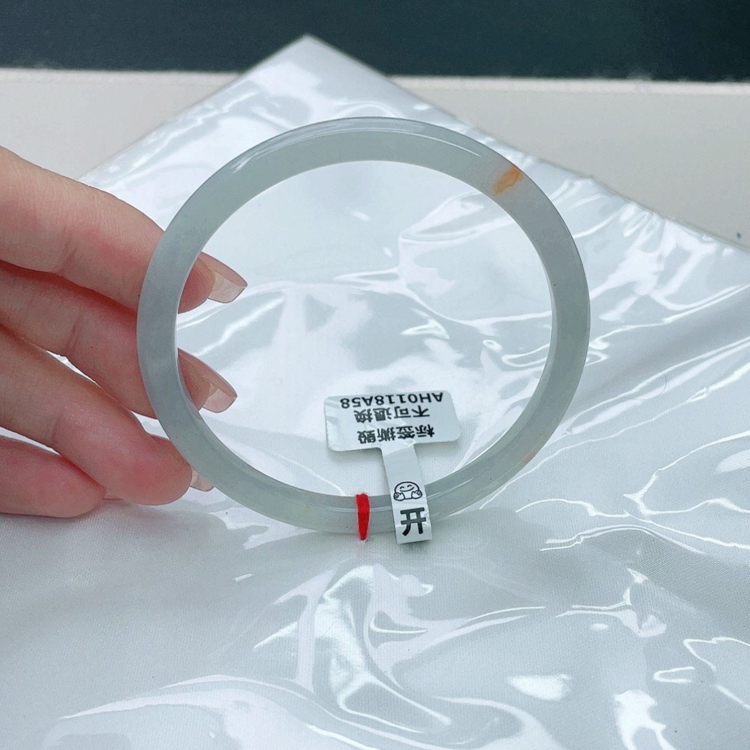 翡翠手镯未镶嵌圆60