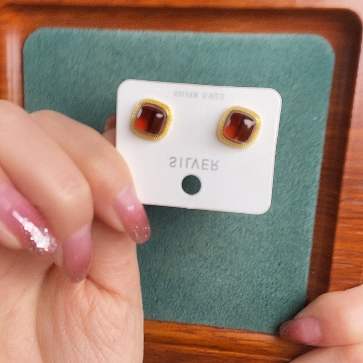 血珀银S925镶嵌耳饰耳钉