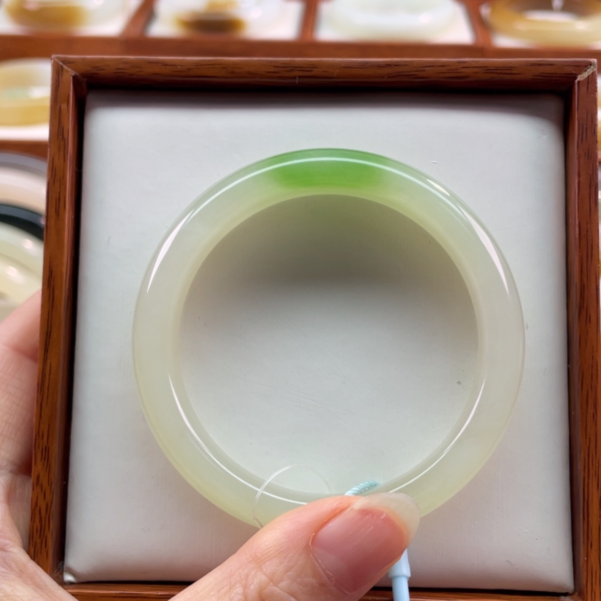 【闪购商品】和田玉手镯未镶嵌