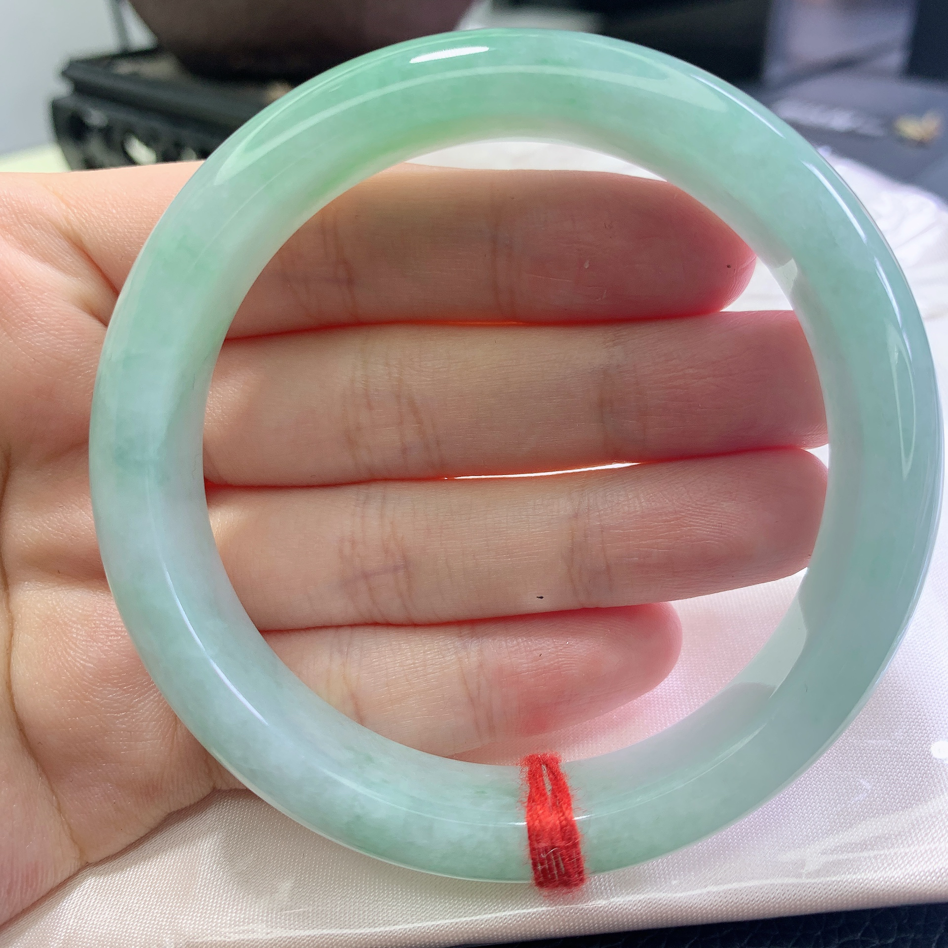 0305号缅甸天然A货翡翠女款手镯56-57圈口甜果绿正圈手镯