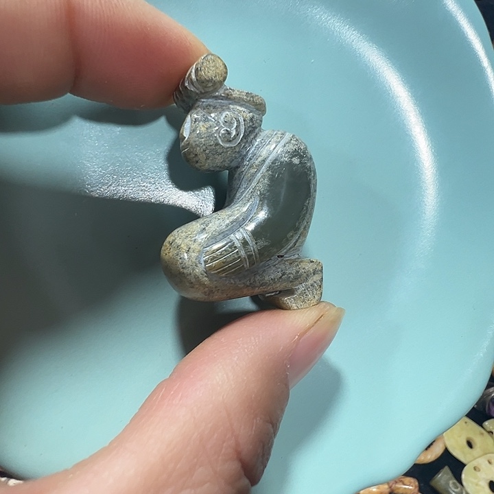 美***肴透闪石质玉未镶嵌挂件