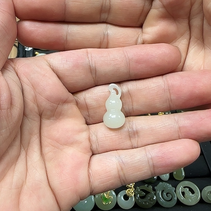 和田玉吊坠(不含链)未镶嵌