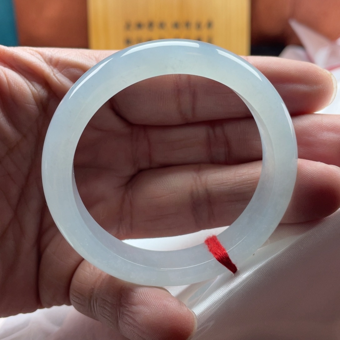 翡翠手镯未镶嵌55糯冰蓝晴起胶