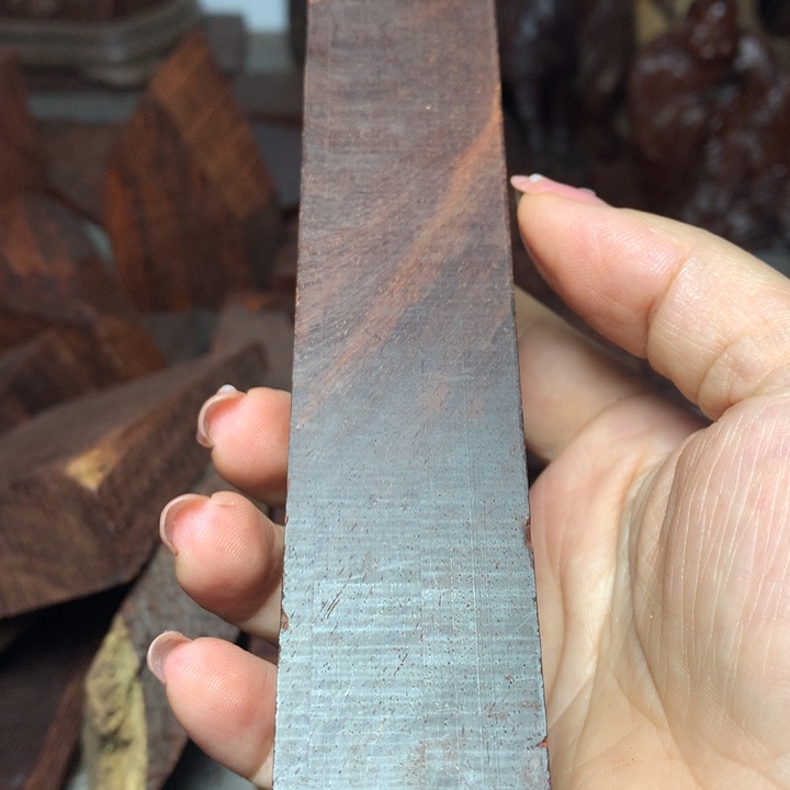 檀香紫檀（小叶紫檀）M****t