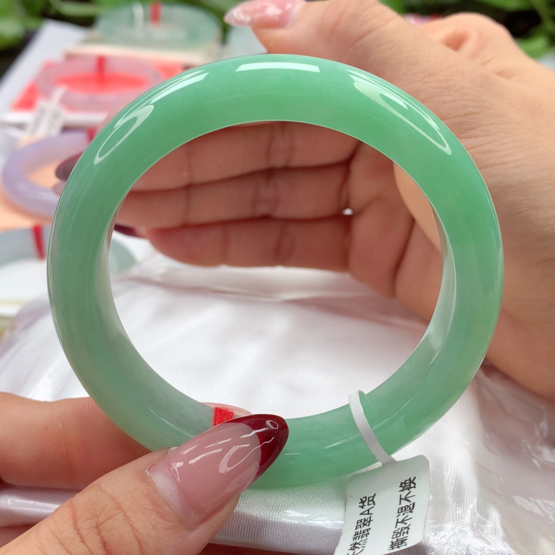 翡翠手镯未镶嵌56.6苹果绿 满色 性价比款 小柒