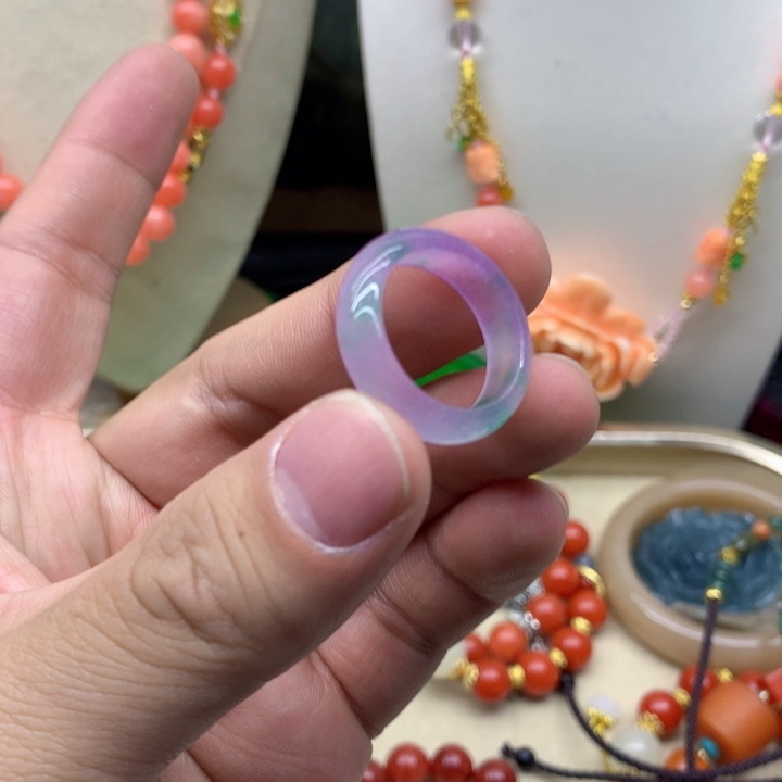 翡翠颈饰未镶嵌吊坠规格