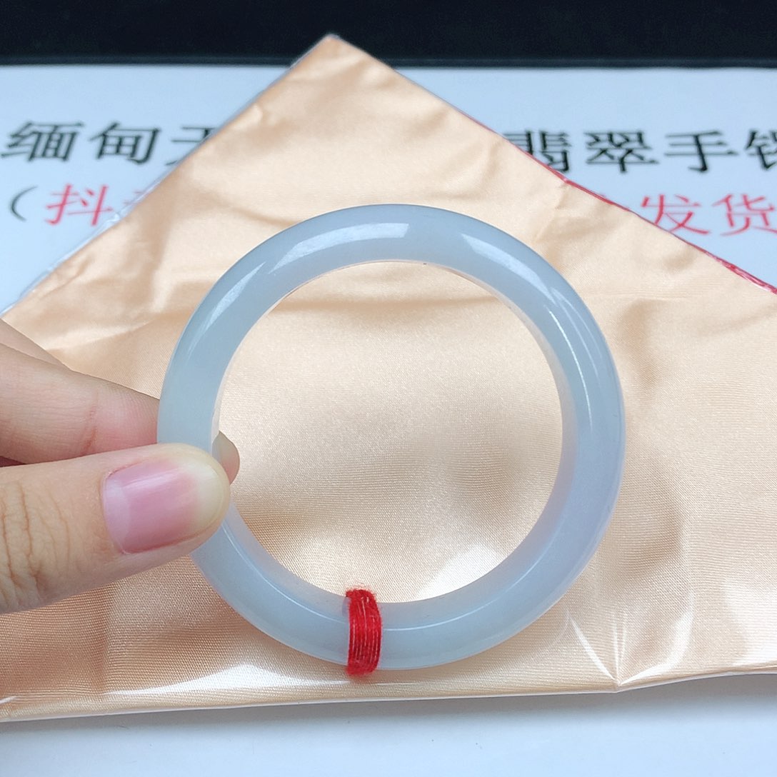 翡翠手镯未镶嵌7905正
