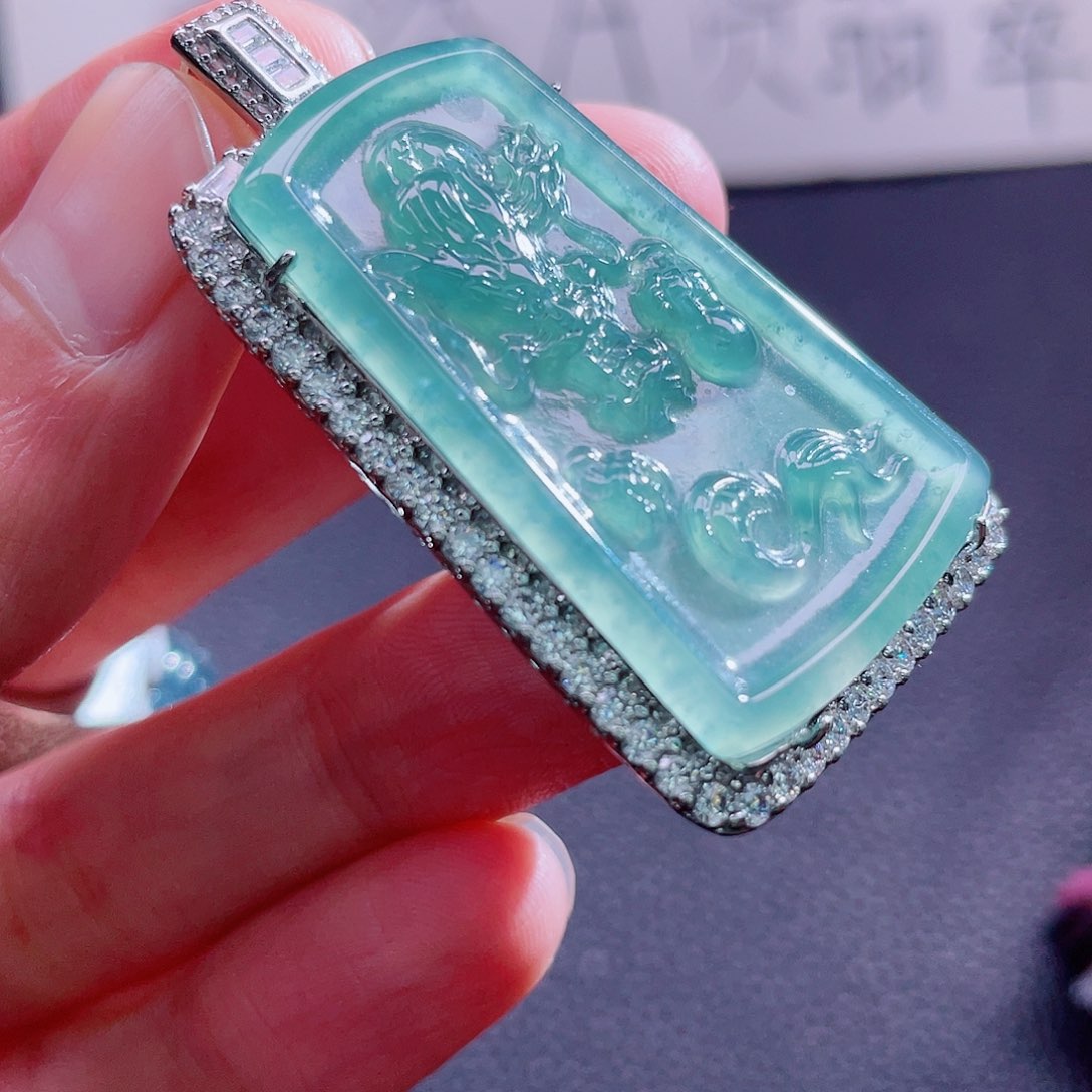 翡翠颈饰未镶嵌88888888