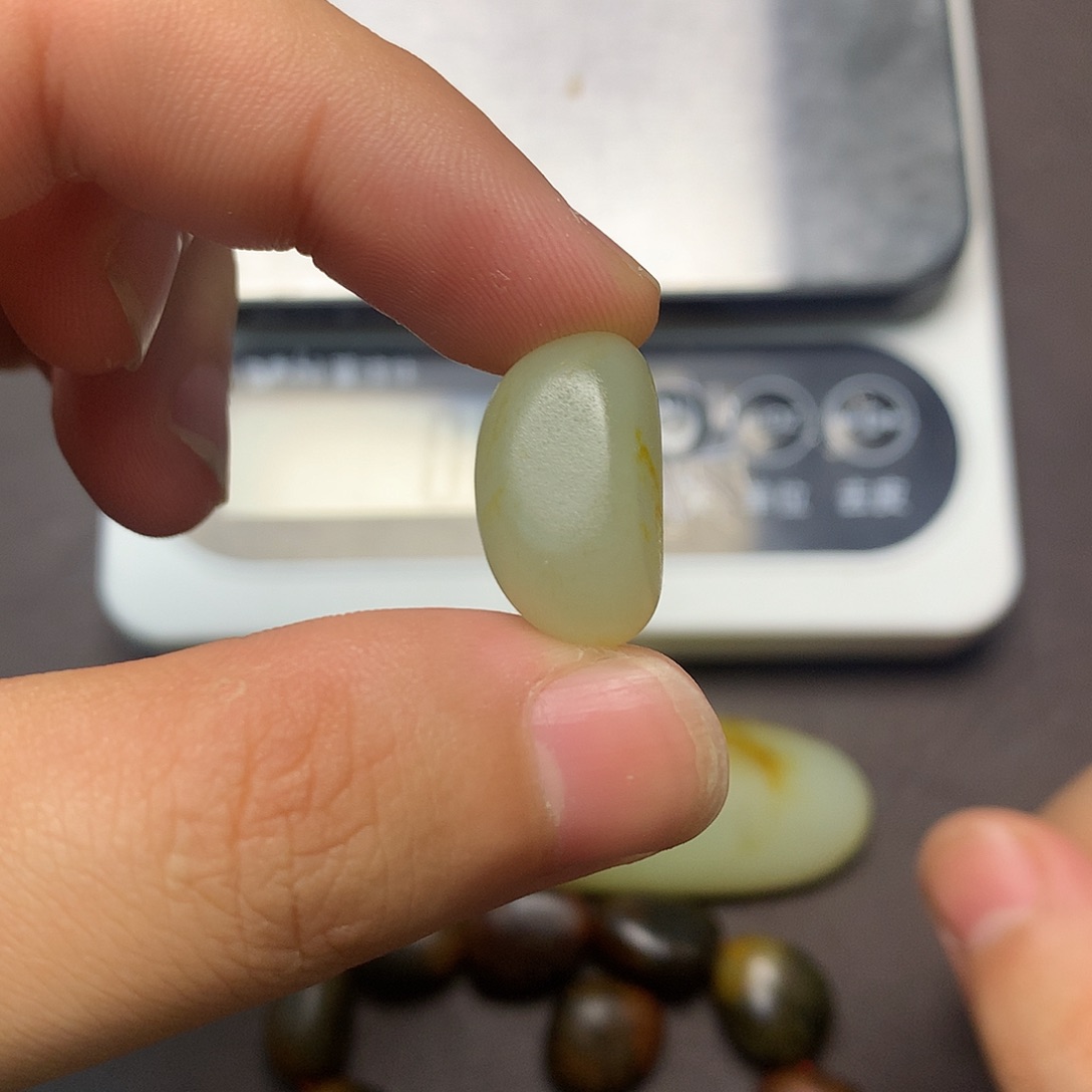 和田玉（糖玉）未镶嵌挂件