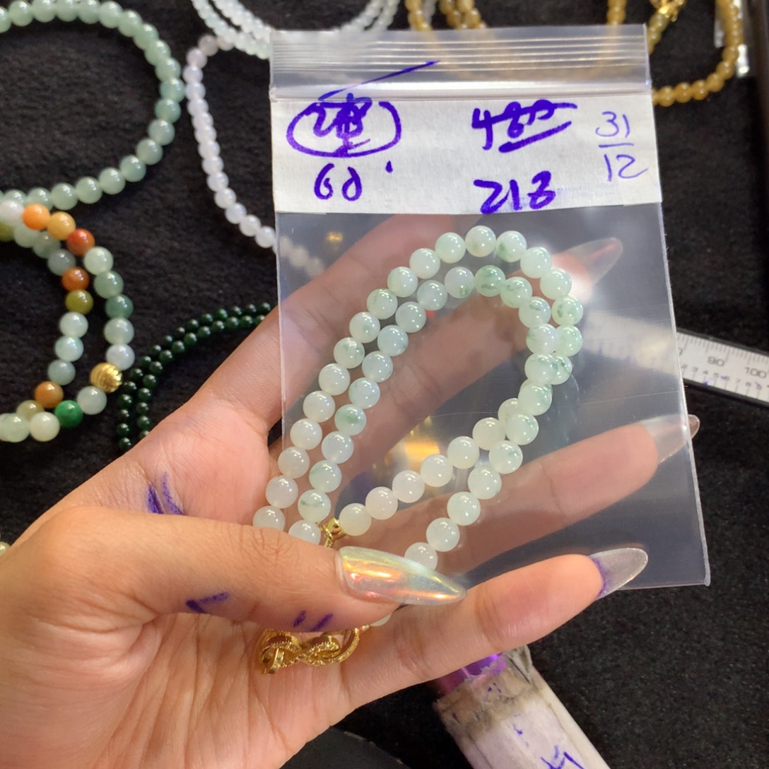 定制翡翠未镶嵌天然缅甸翡翠多样性