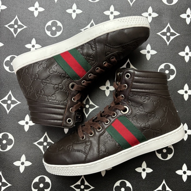 95新 GUCCI/古驰 39.5/41欧码压印老花高帮古驰板鞋/时尚/百搭