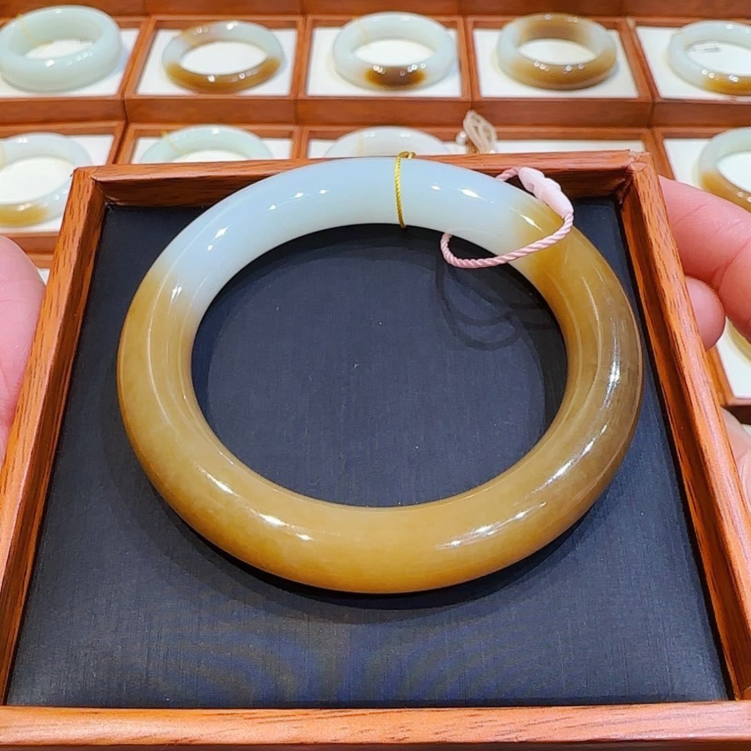 和田玉手镯未镶嵌且末多糖多福胖圆55 56 57