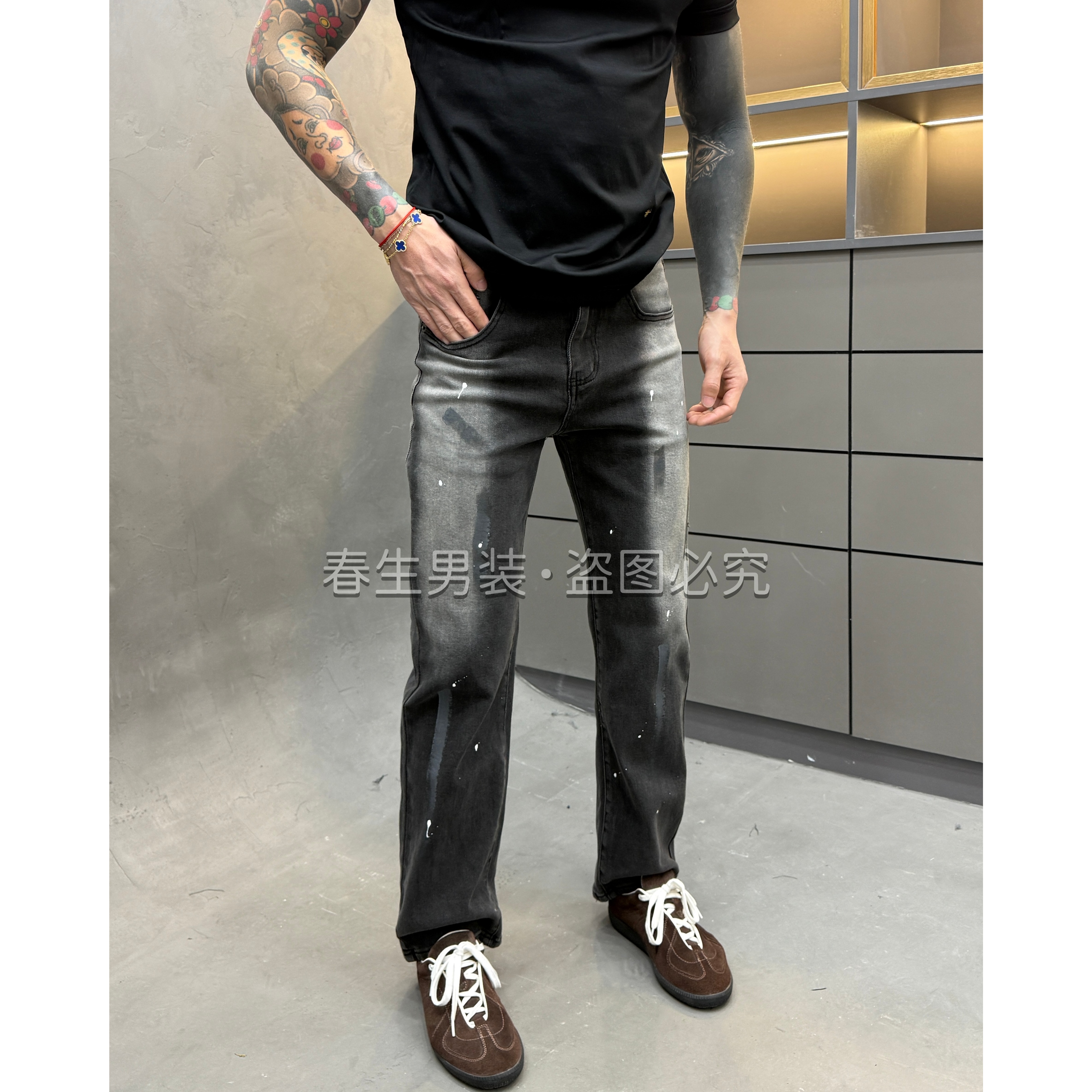 2025秋冬新款厚款手绘渐变合身小直筒男士黑灰色牛仔裤1937
