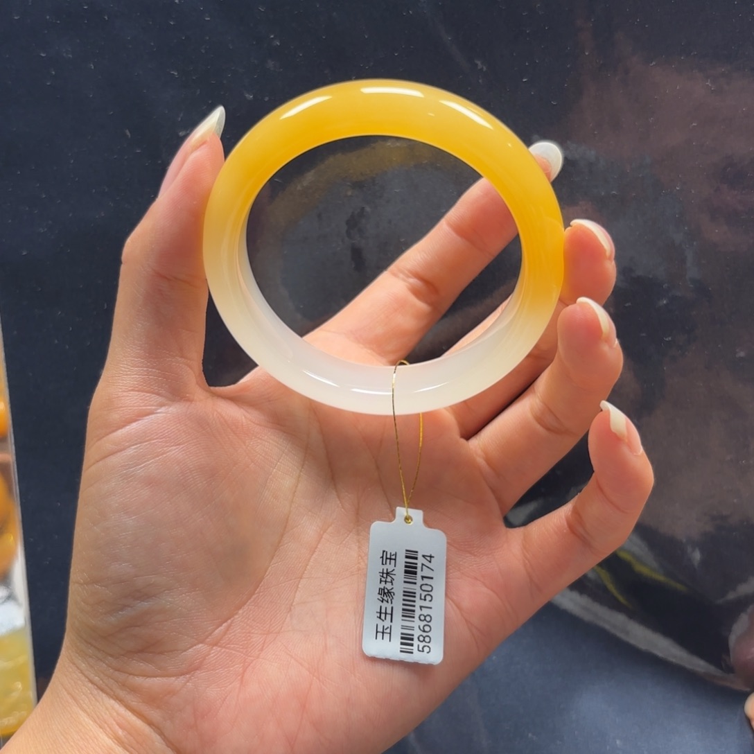 快***限未镶嵌石英质玉（黄龙玉）手镯