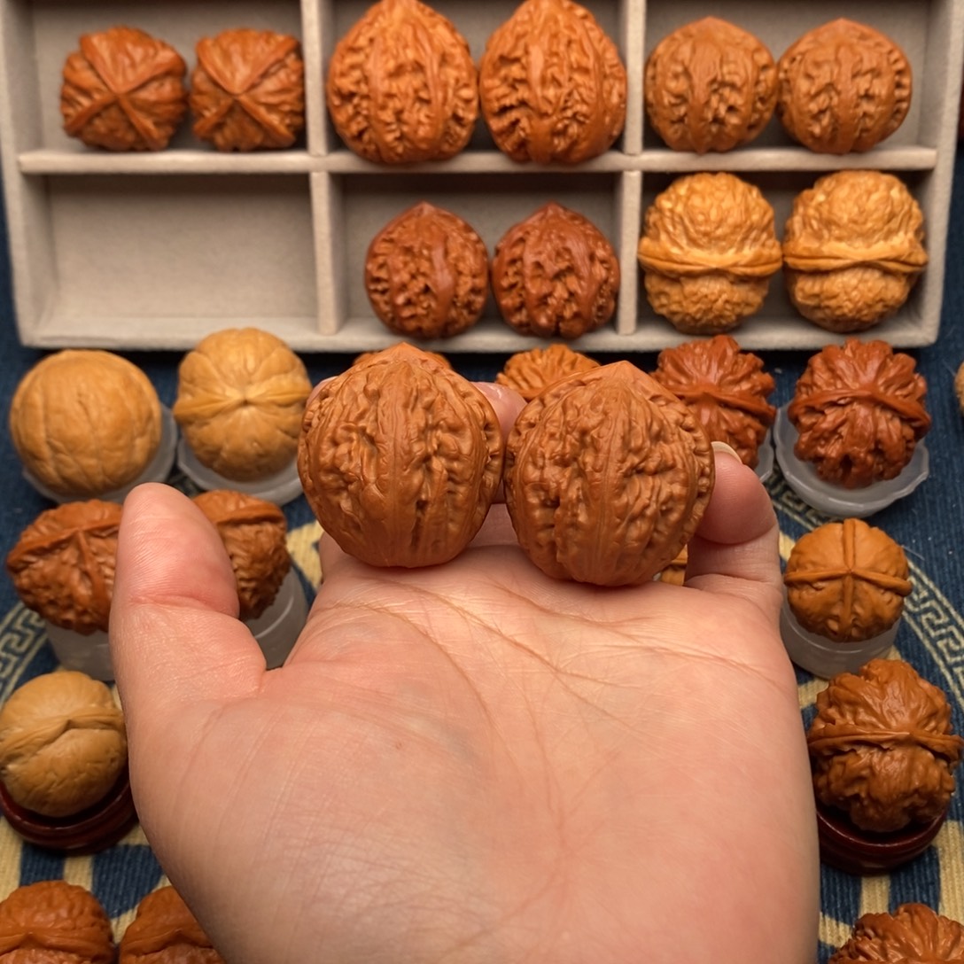 峰***业把件文玩核桃蚁王