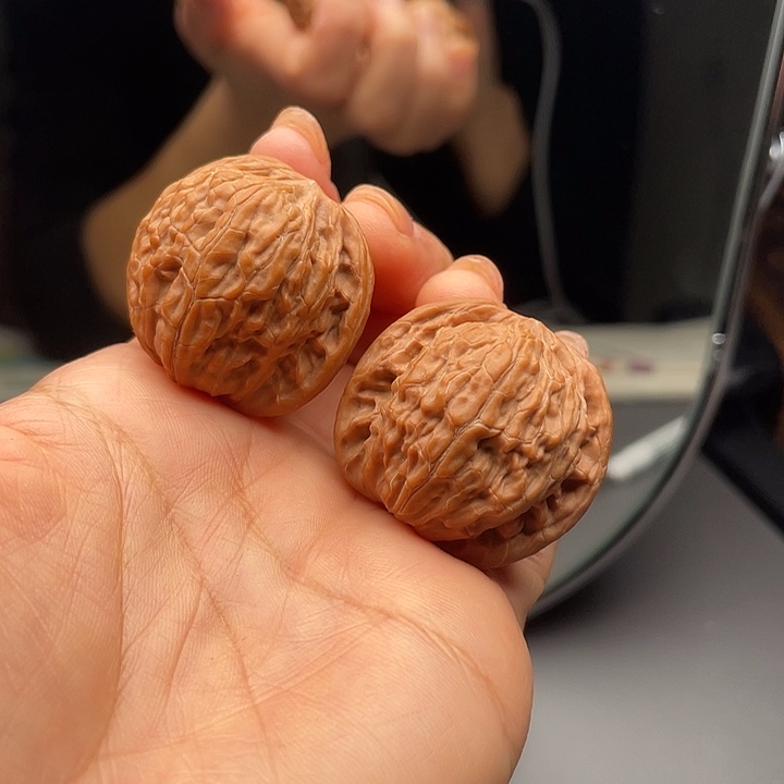 文玩核桃吊坠磨盘