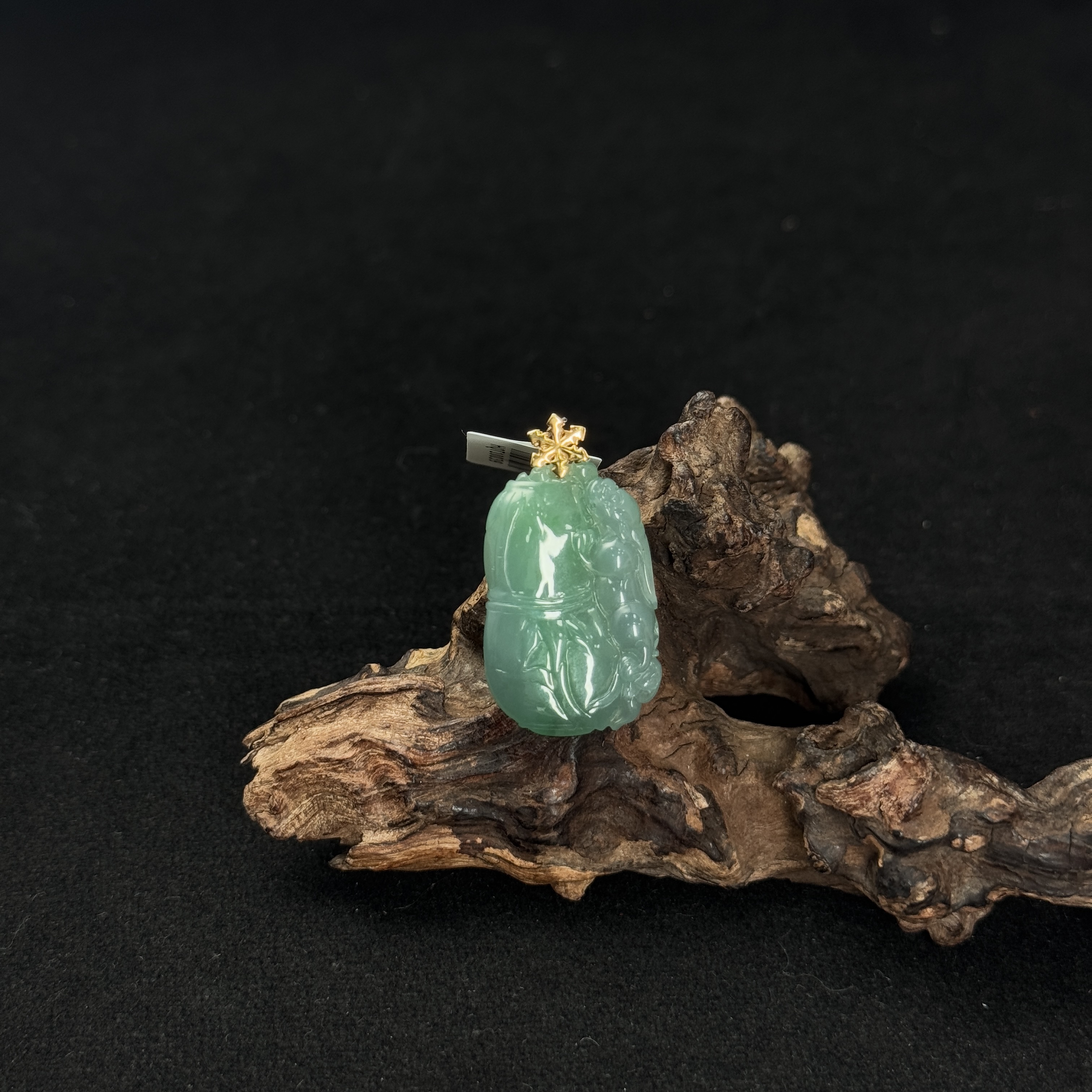 【诚翠拍品第一百二十一期午】翡翠92吊坠HQT10039金