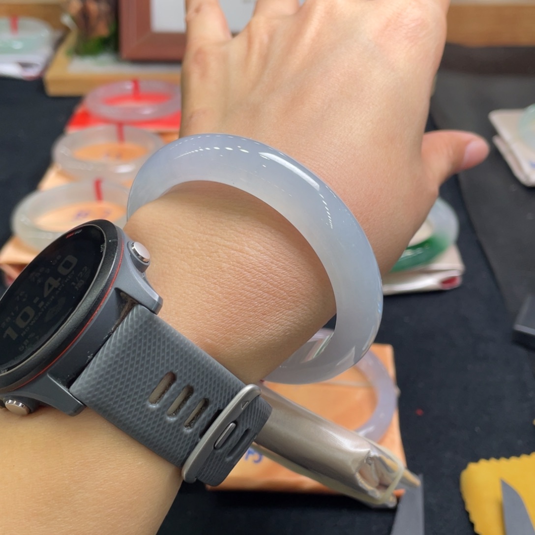 翡翠手镯未镶嵌57.3天然翡翠A货