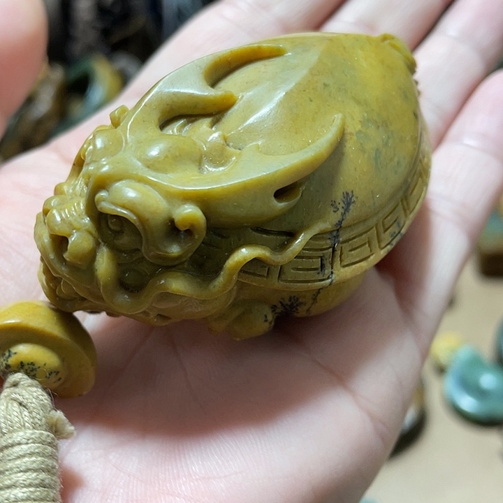 岫岩老玉（透闪石质玉）把件未镶嵌