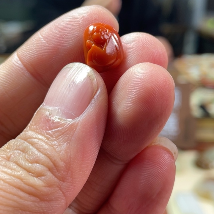 颈饰未镶嵌南红玛瑙n****u