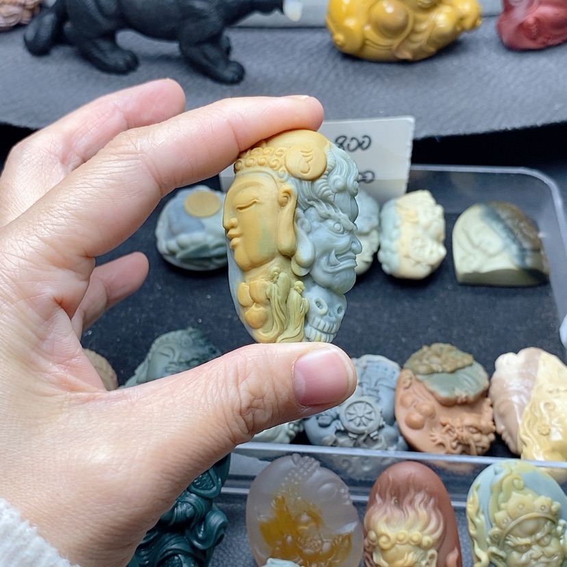 【闪购商品】定制石英质玉吊坠未镶嵌