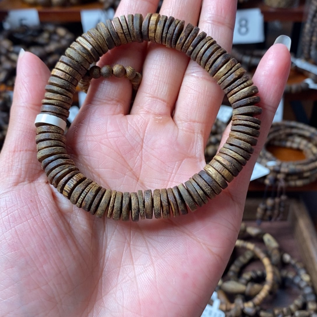 沉香沉香碎屑乌身圆叶0.9片片珠单圈多样性发一