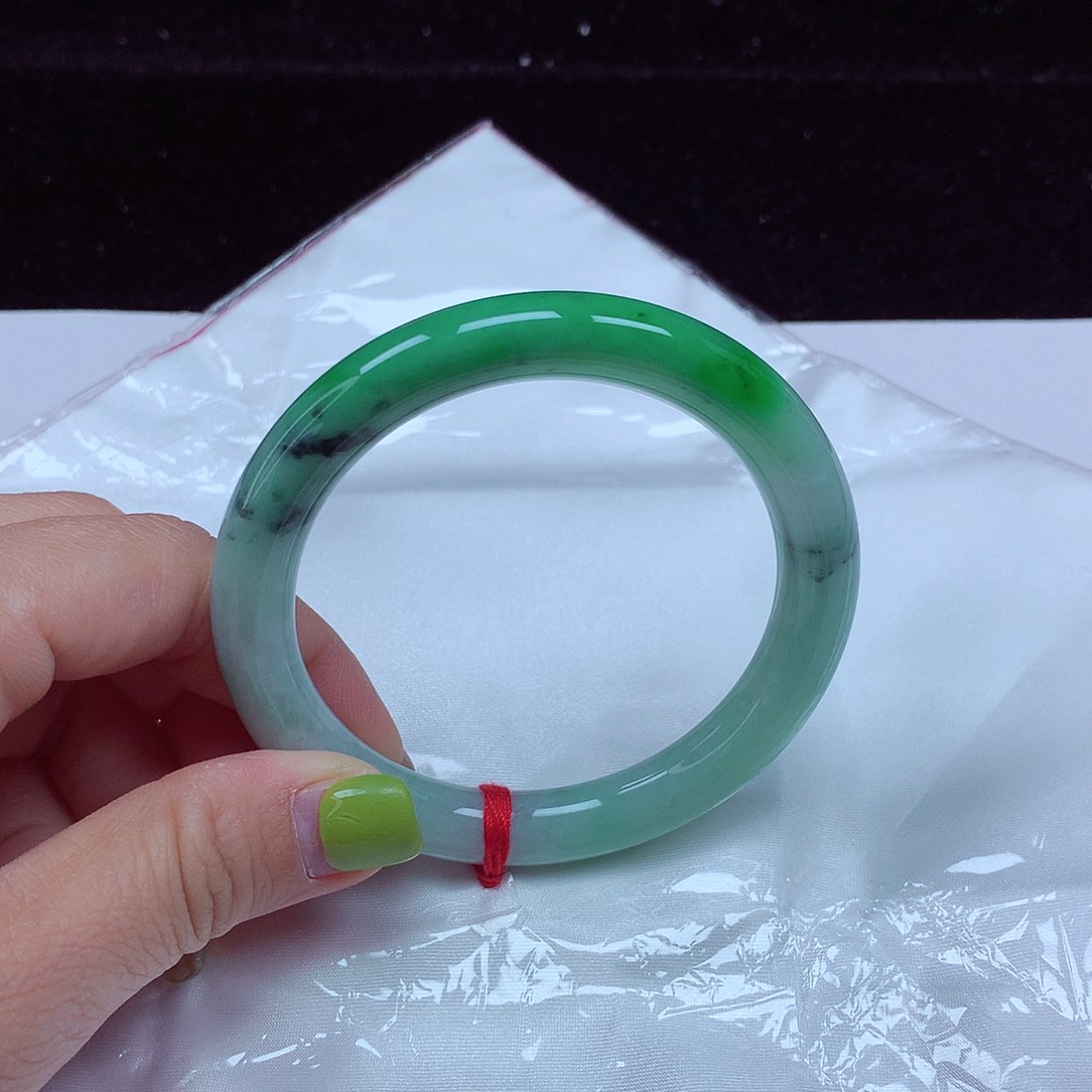 翡翠未镶嵌手镯（圆镯）圈口87