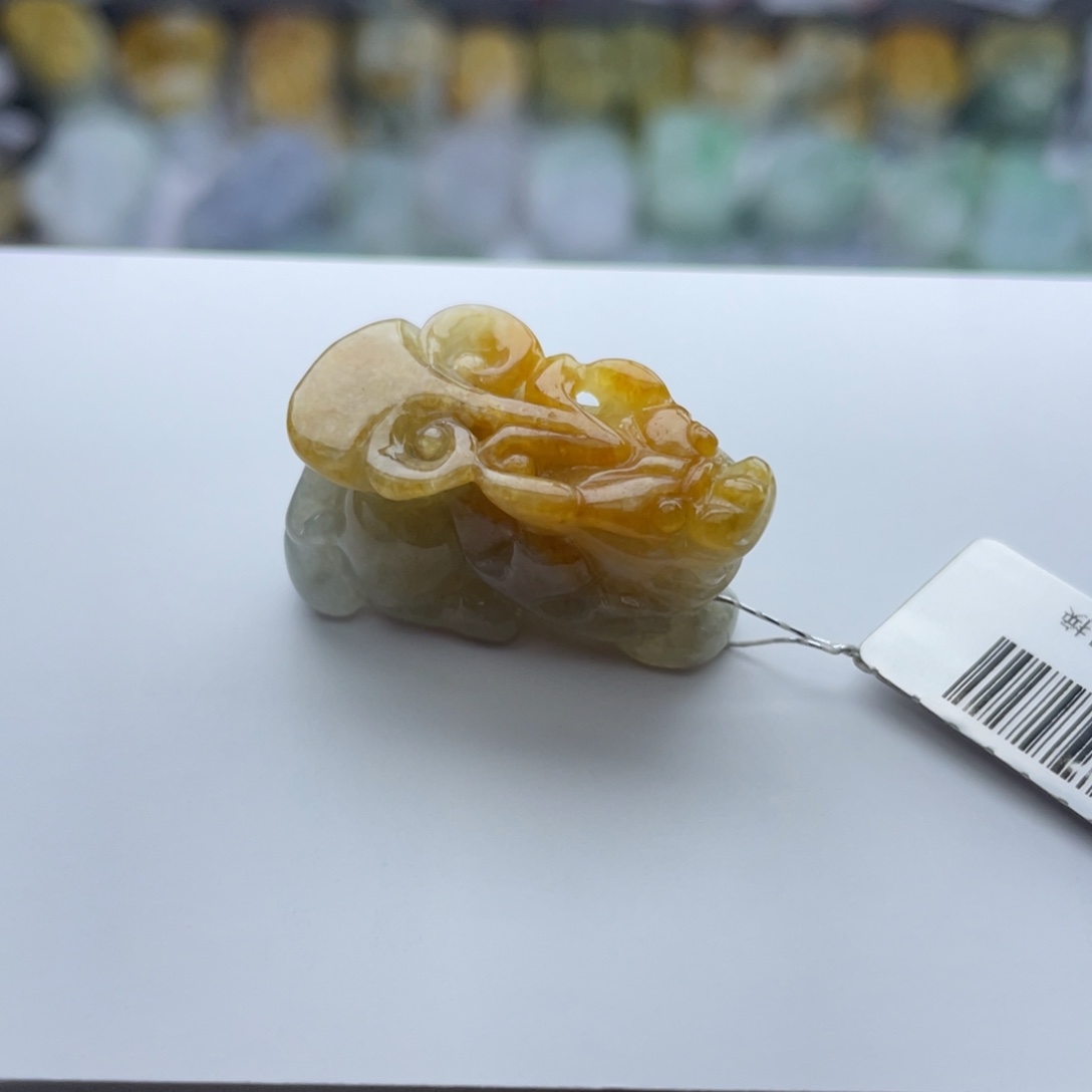 翡翠颈饰未镶嵌貔貅