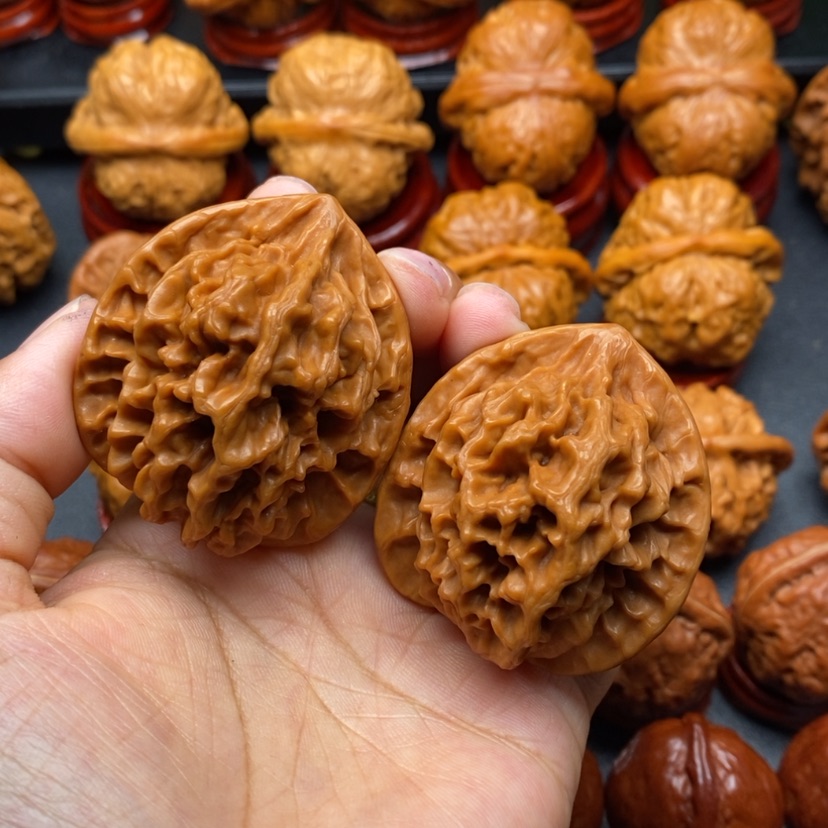 【闪购商品】文玩核桃把件43帝王