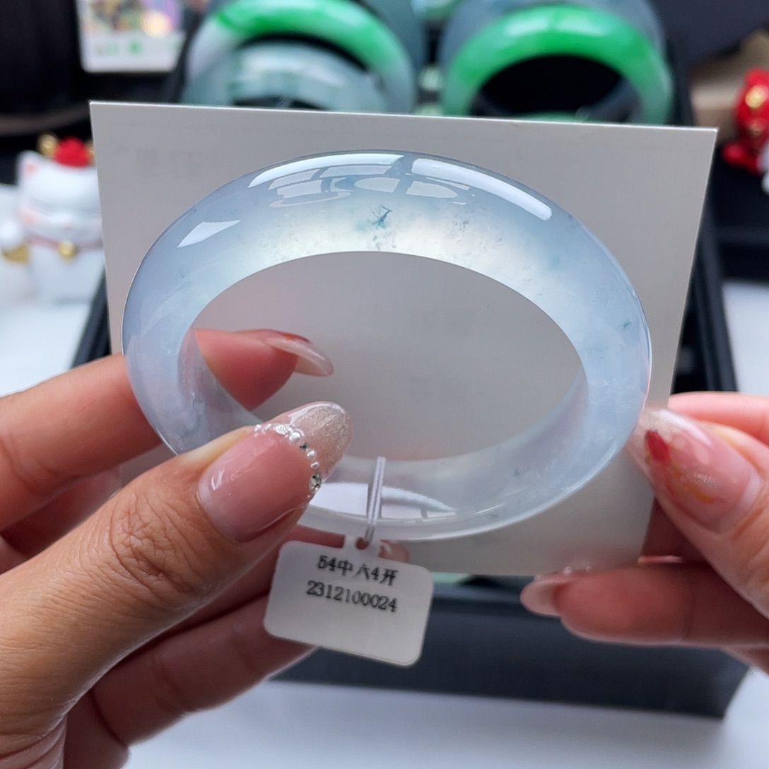 翡翠手镯未镶嵌53-55圈