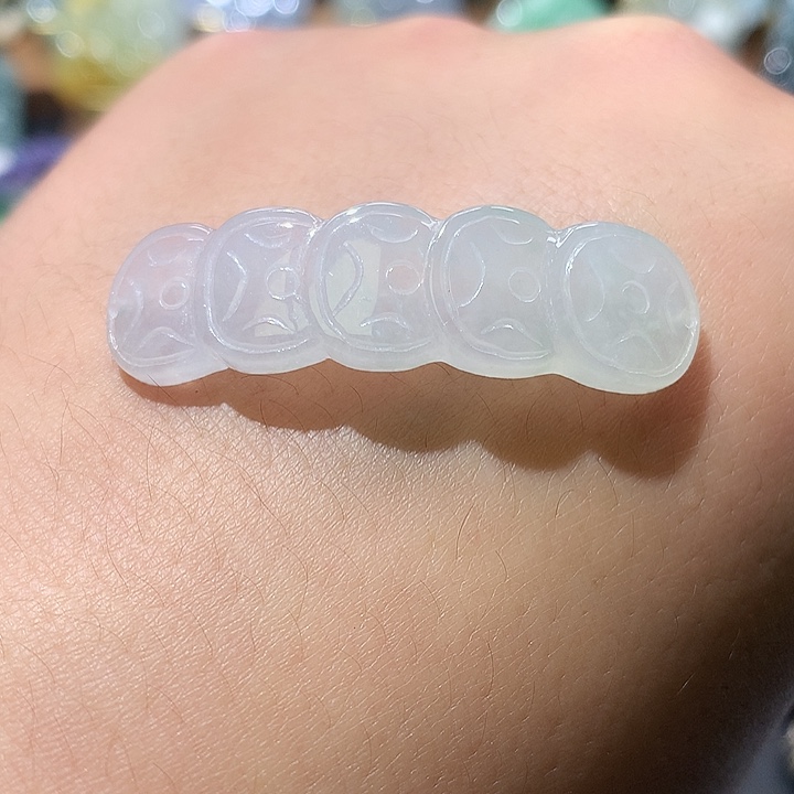 翡翠颈饰未镶嵌手牌