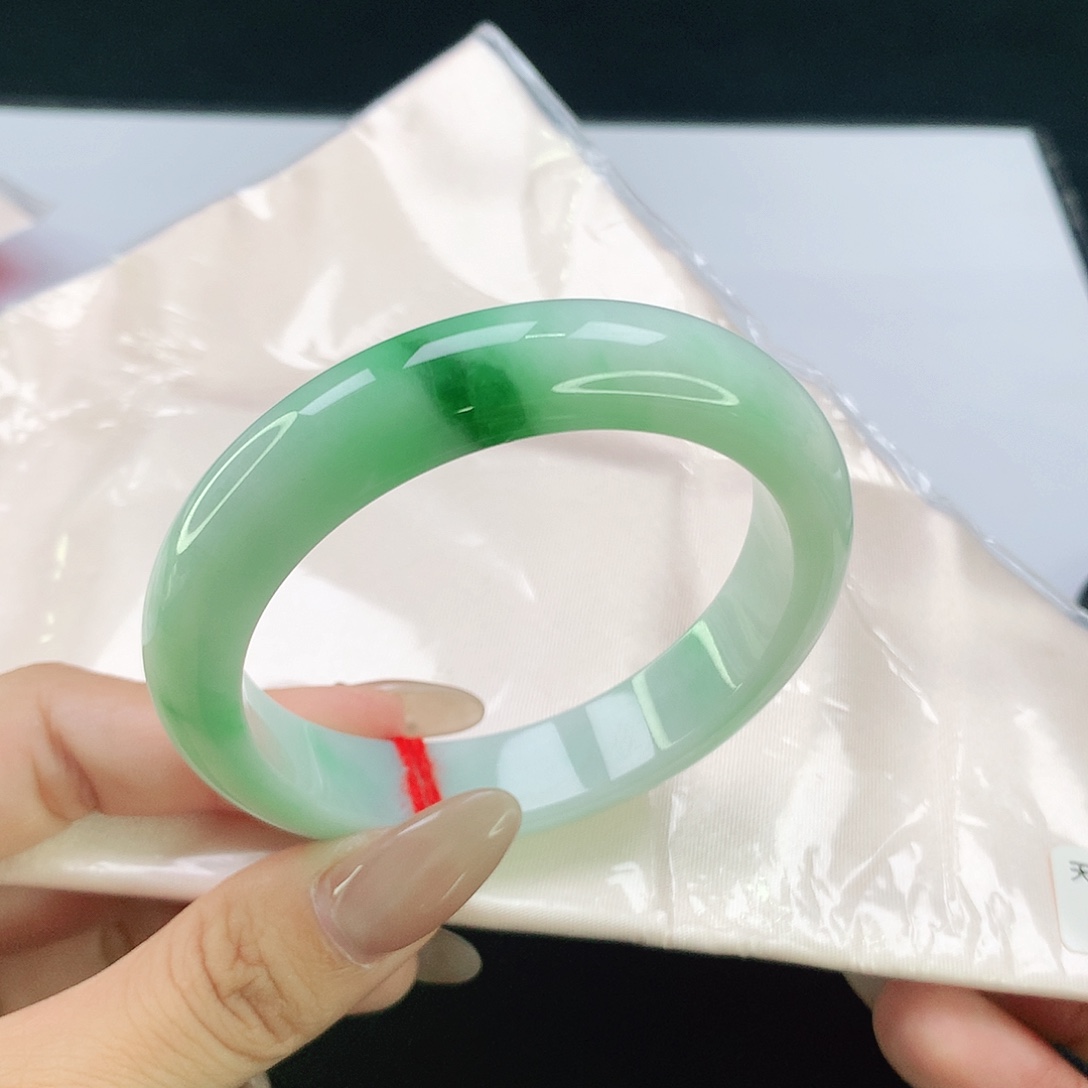 翡翠未镶嵌手镯1026