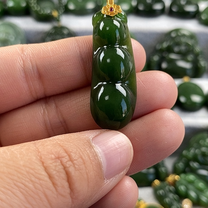 和田玉（碧玉）未镶嵌颈饰