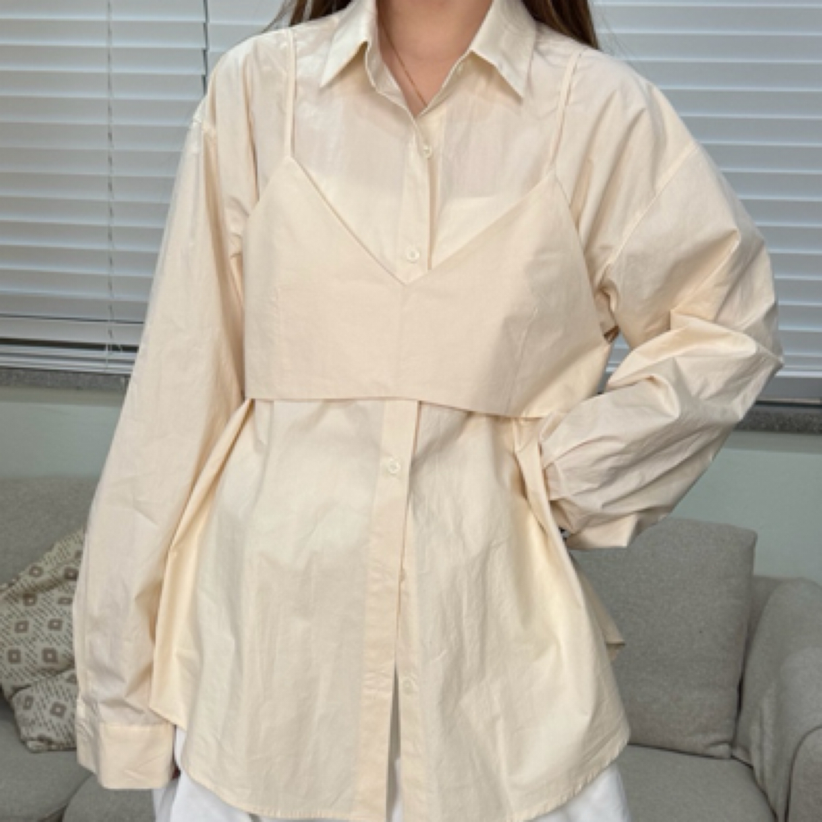 【层次之韵】-茜茜欧尼-韩国东大门-UHA-奶油衬衣